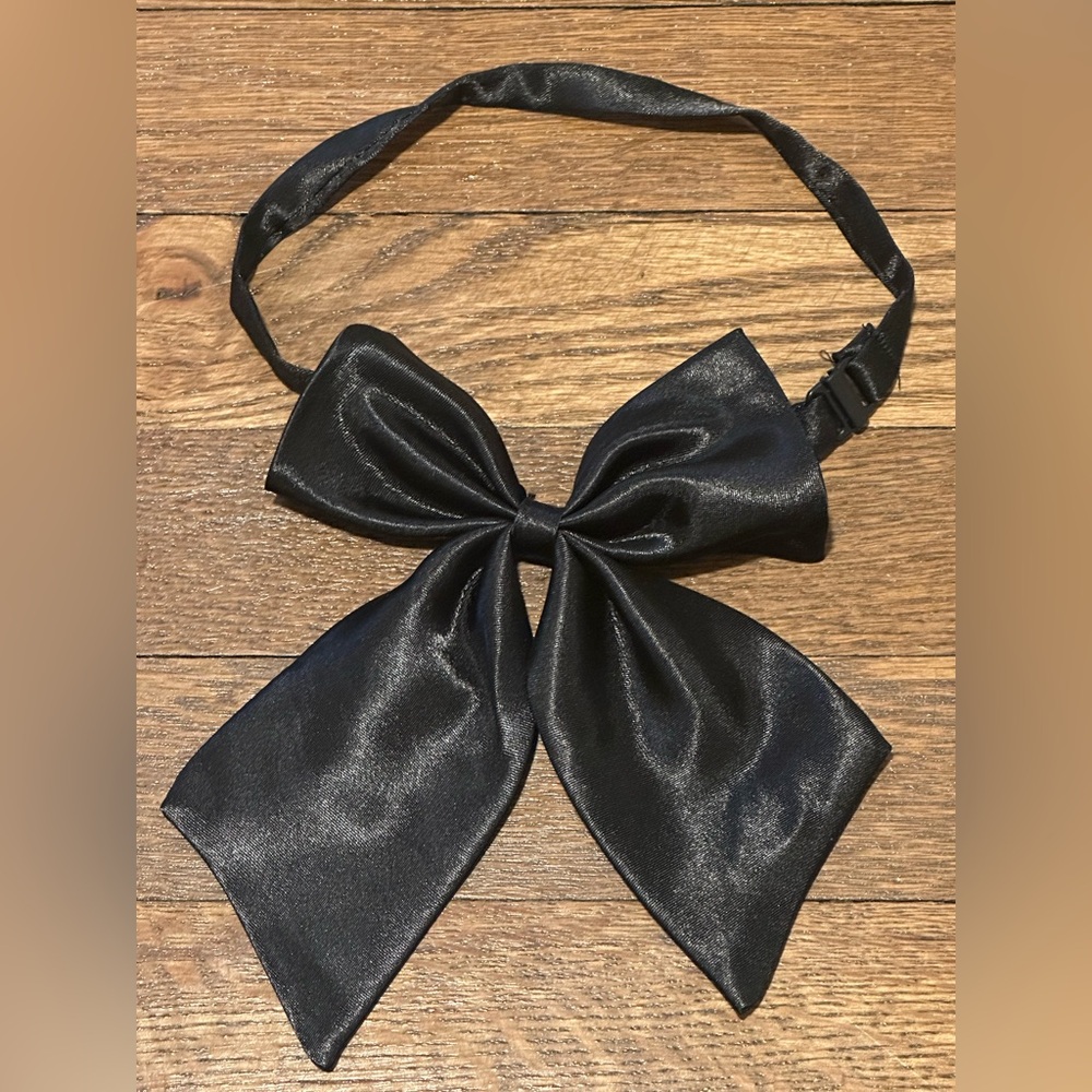 Oversized satin bow tie